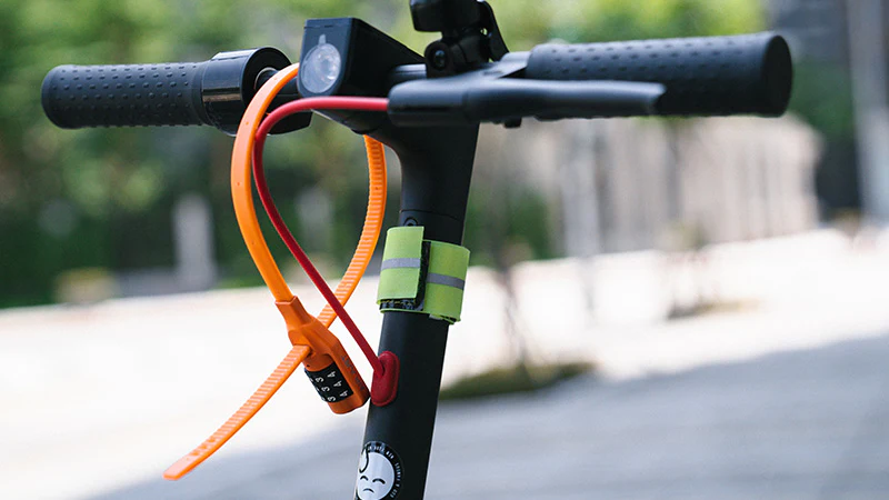 Смотреть видеообзор Велосипедный замок Ulac Air Just Z-tie Lock Combo Black